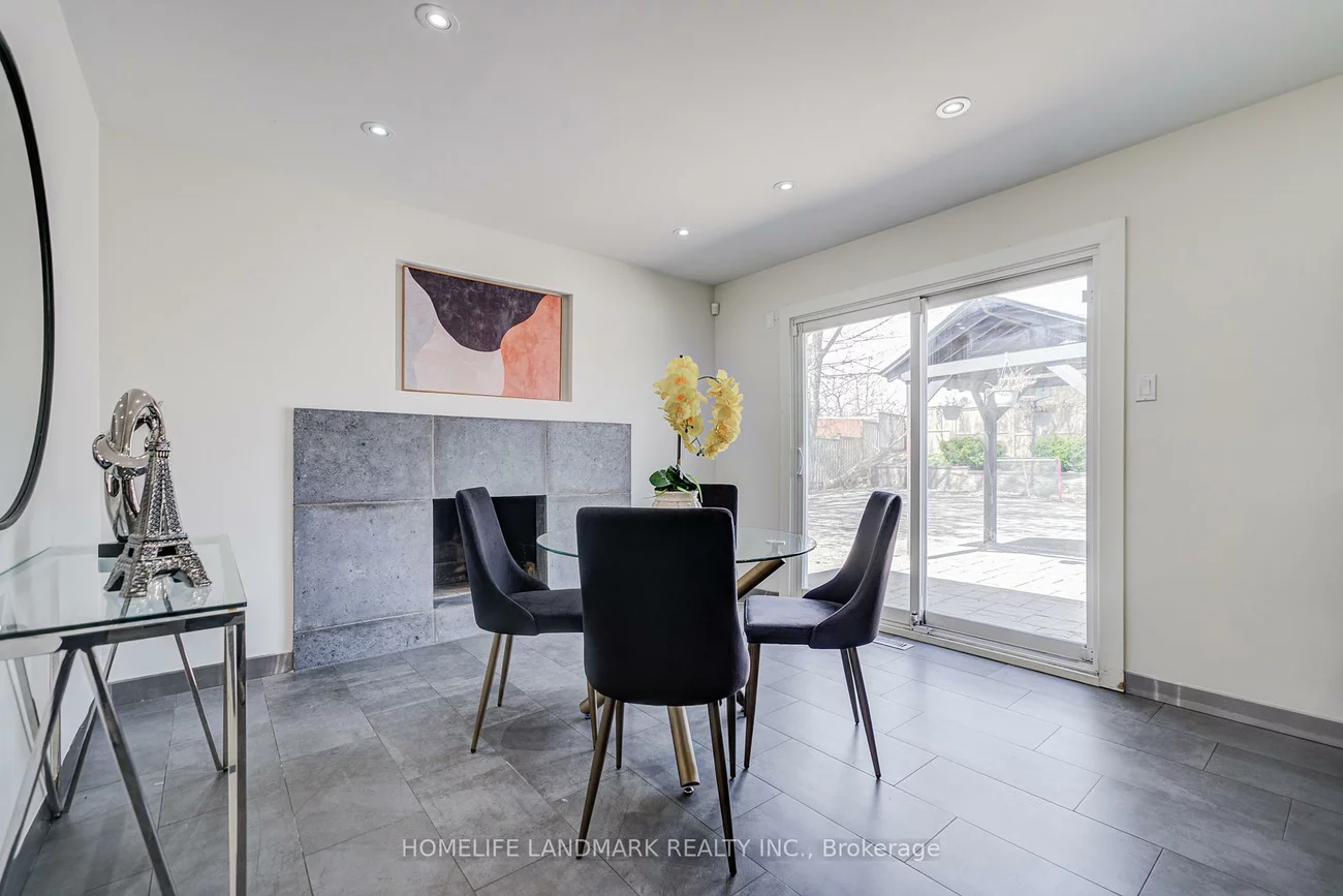 1608, Sherwood Forrest, Sheridan, Mississauga