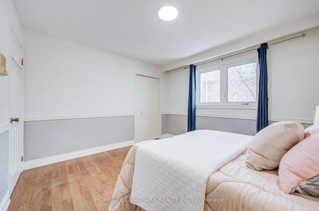 1608, Sherwood Forrest, Sheridan, Mississauga