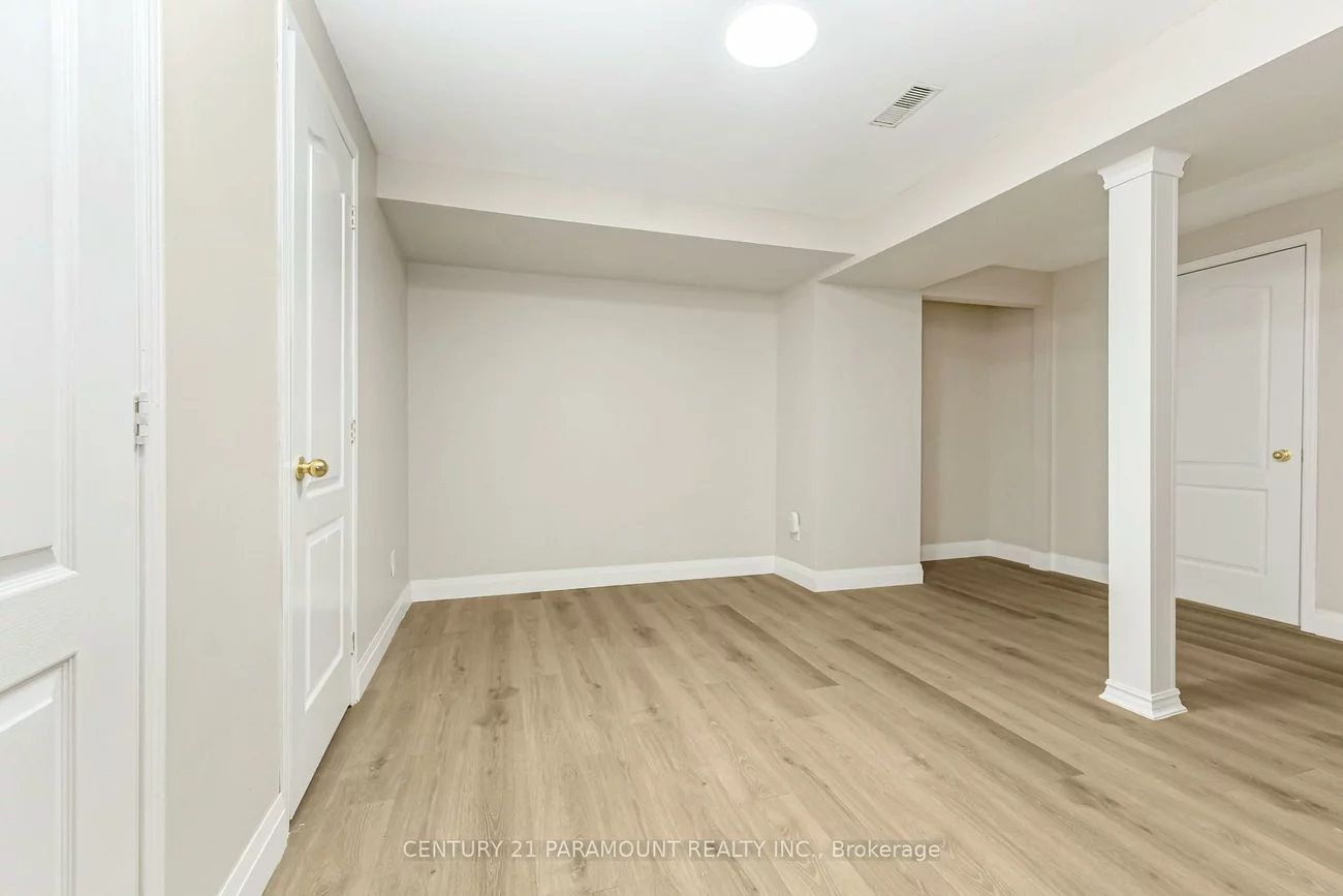 641, Macbeth, Meadowvale Village, Mississauga