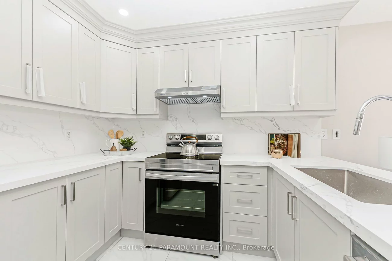 641, Macbeth, Meadowvale Village, Mississauga