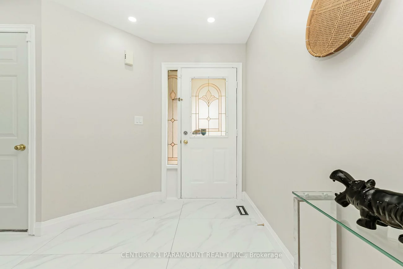641, Macbeth, Meadowvale Village, Mississauga