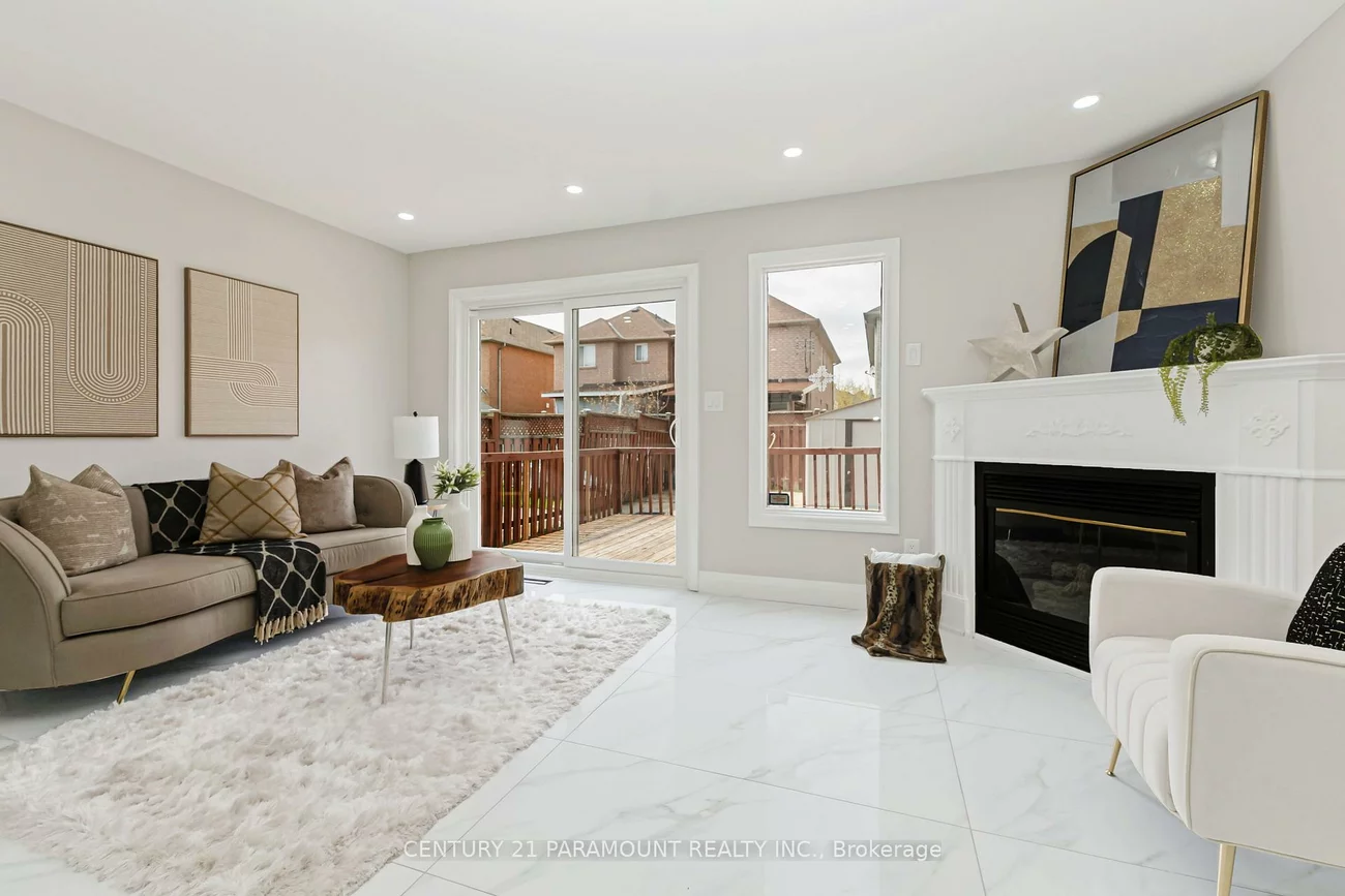 641, Macbeth, Meadowvale Village, Mississauga