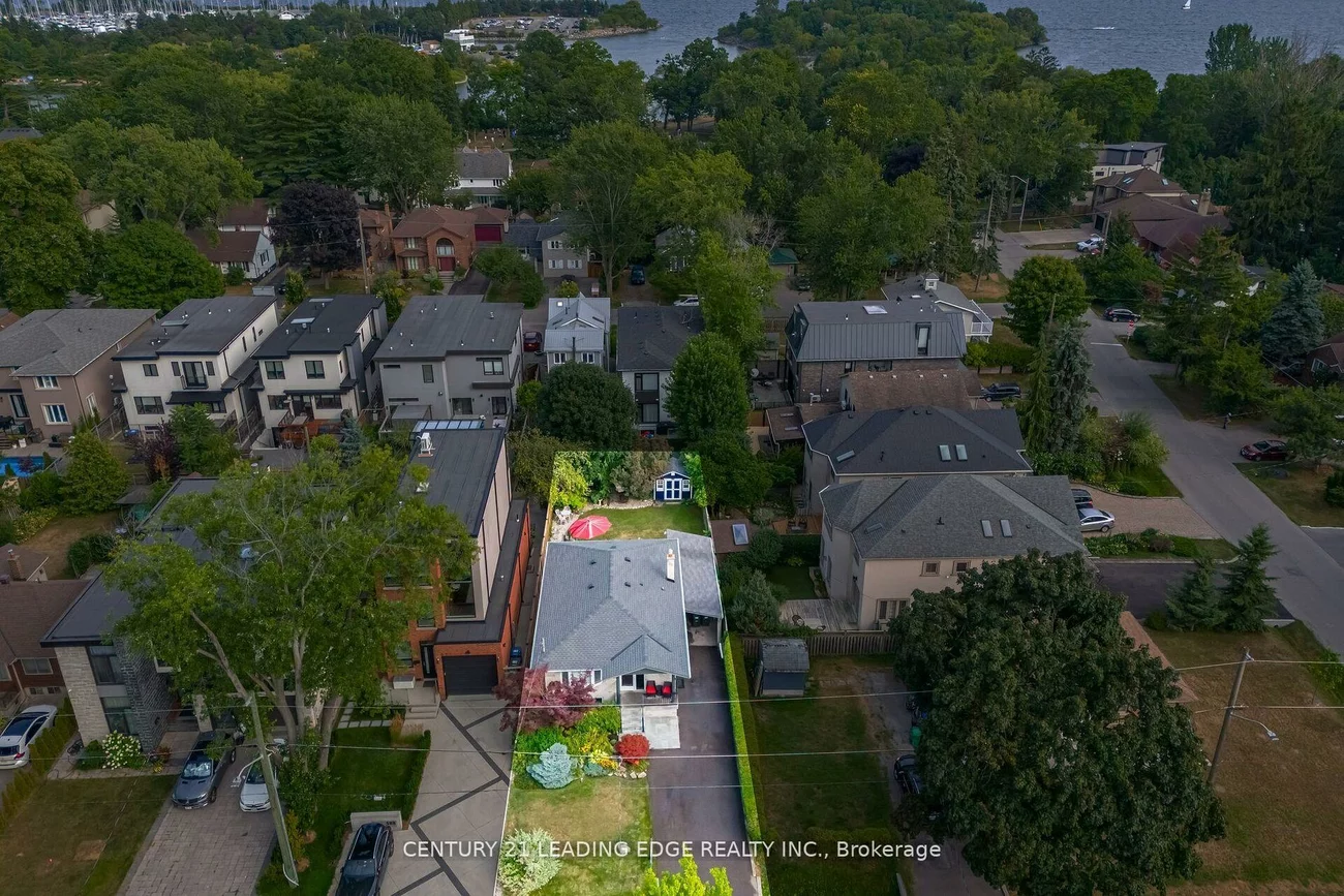 586, Curzon, Lakeview, Mississauga