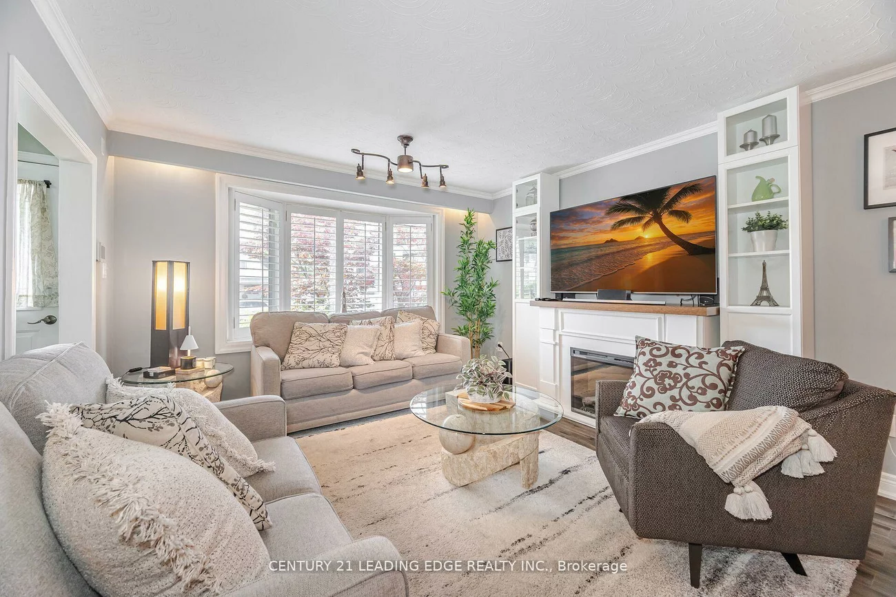 586, Curzon, Lakeview, Mississauga