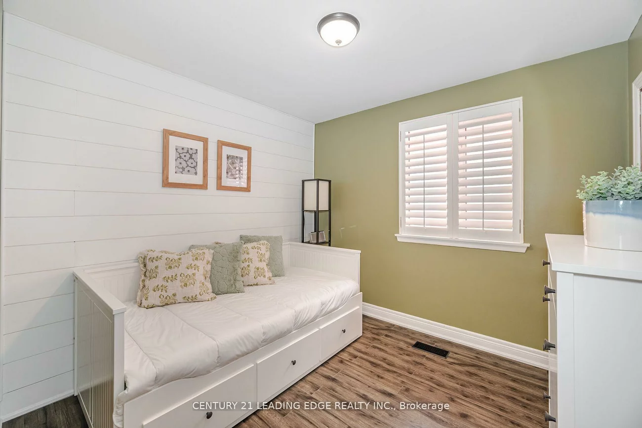 586, Curzon, Lakeview, Mississauga