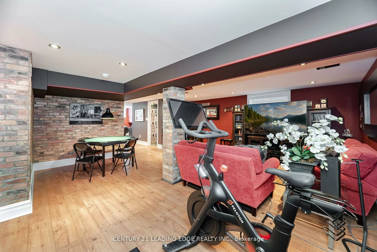 586, Curzon, Lakeview, Mississauga