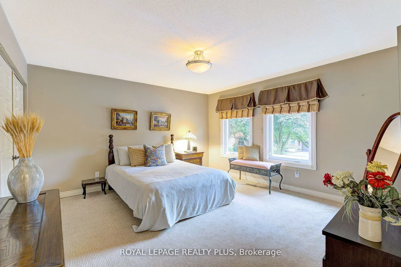 1760, Featherston, Erin Mills, Mississauga