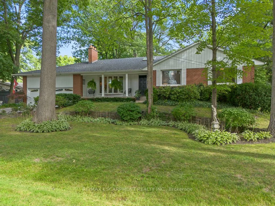 1373, Queen Victoria, Lorne Park, Mississauga