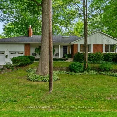 1373, Queen Victoria, Lorne Park, Mississauga