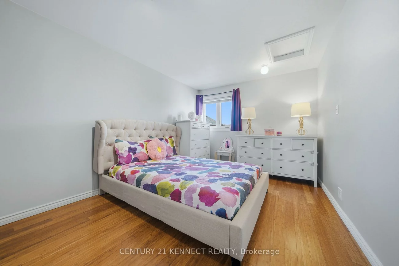 1644, Samuelson, Meadowvale Village, Mississauga