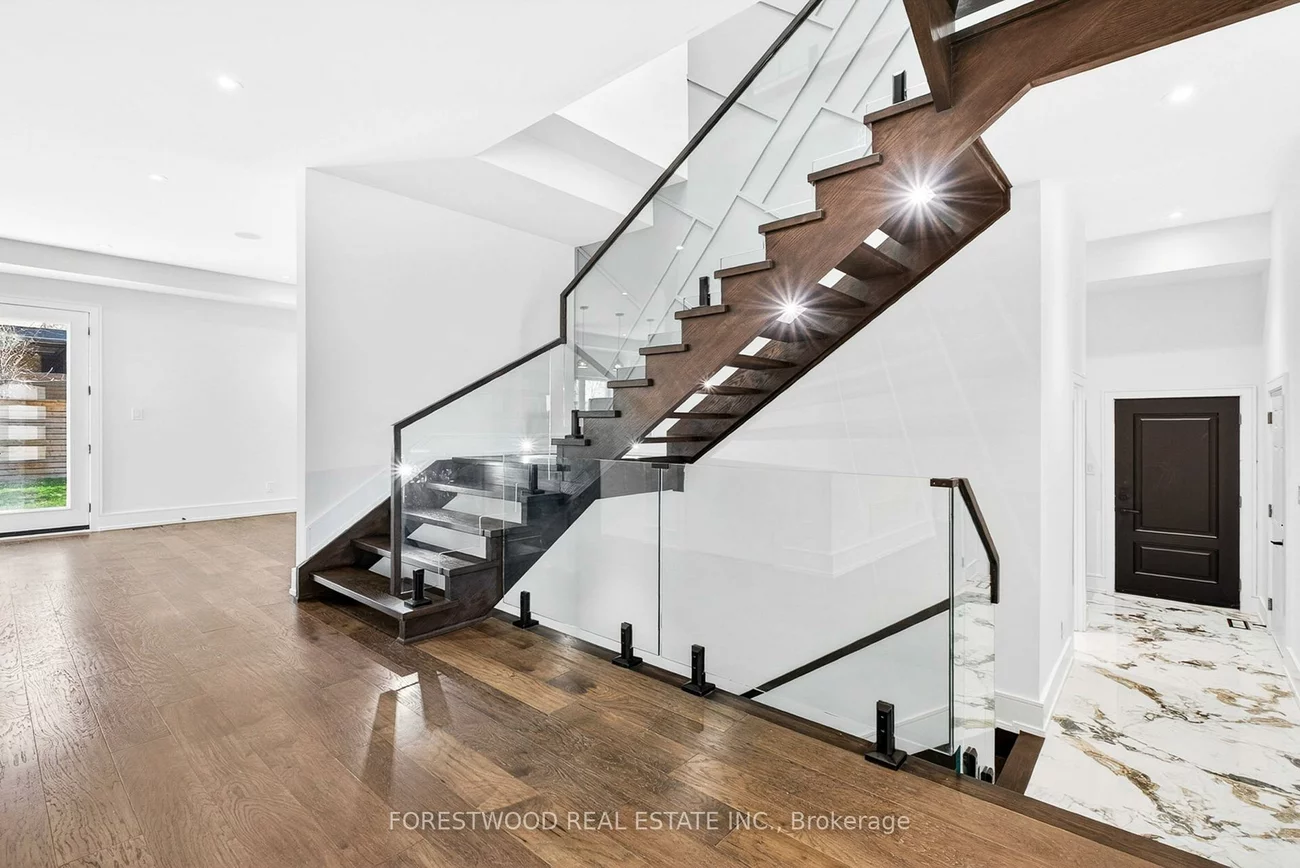 193, Mateo, Cooksville, Mississauga