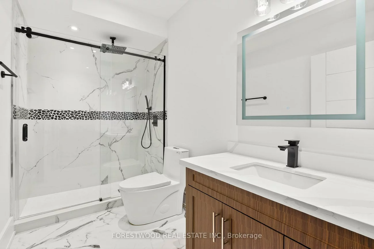 193, Mateo, Cooksville, Mississauga