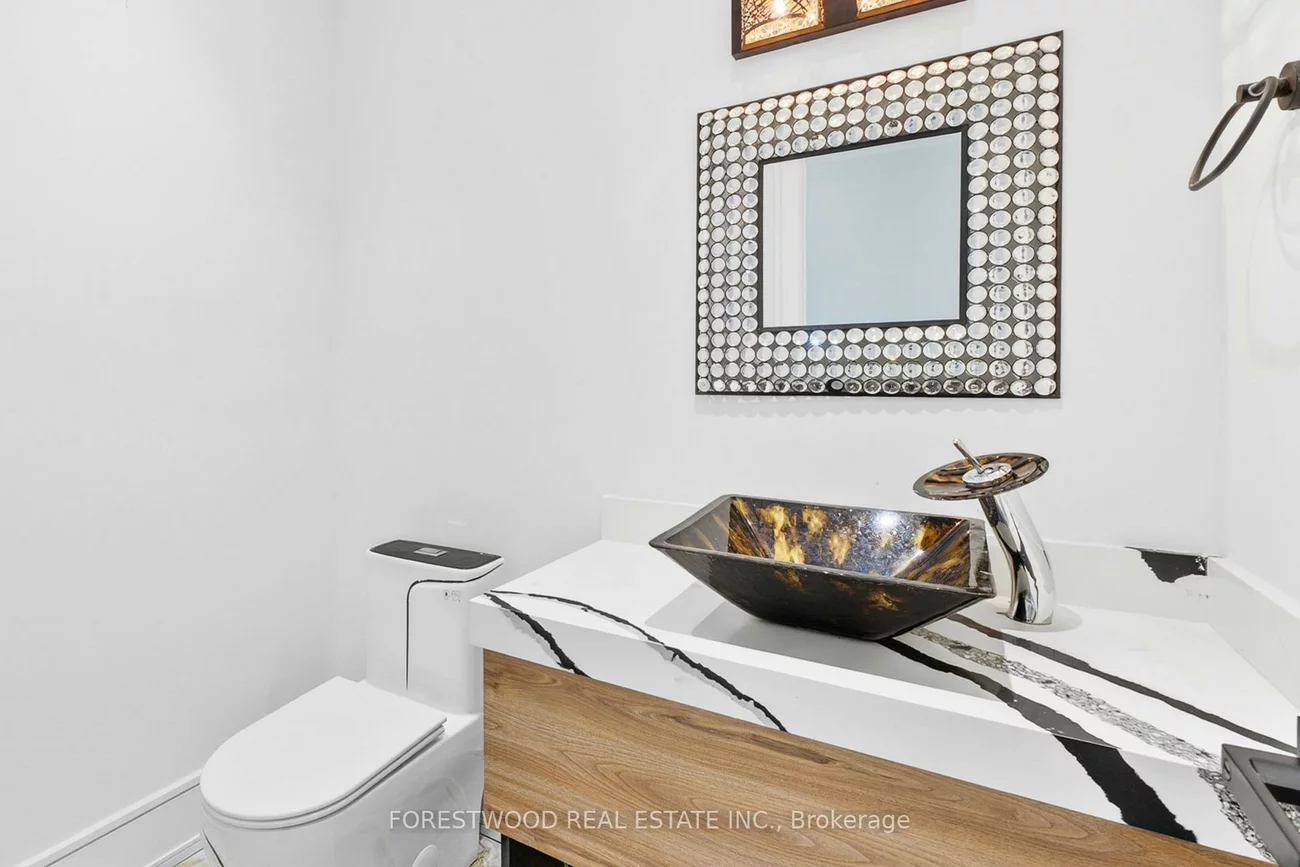 193, Mateo, Cooksville, Mississauga