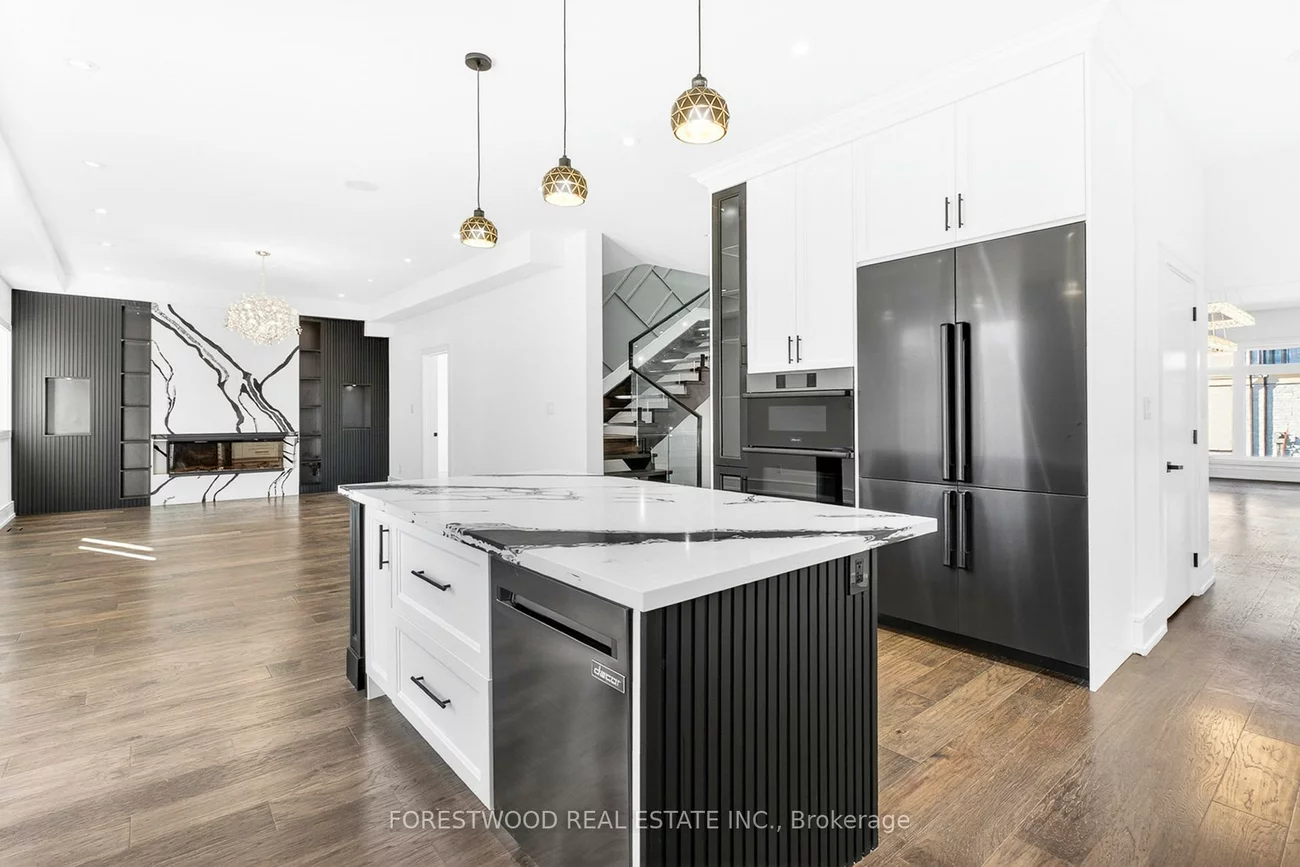 193, Mateo, Cooksville, Mississauga
