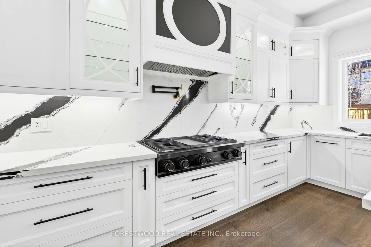 193, Mateo, Cooksville, Mississauga