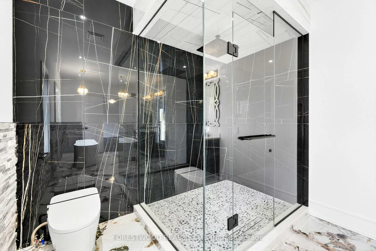 193, Mateo, Cooksville, Mississauga