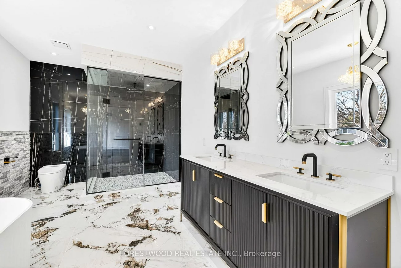 193, Mateo, Cooksville, Mississauga
