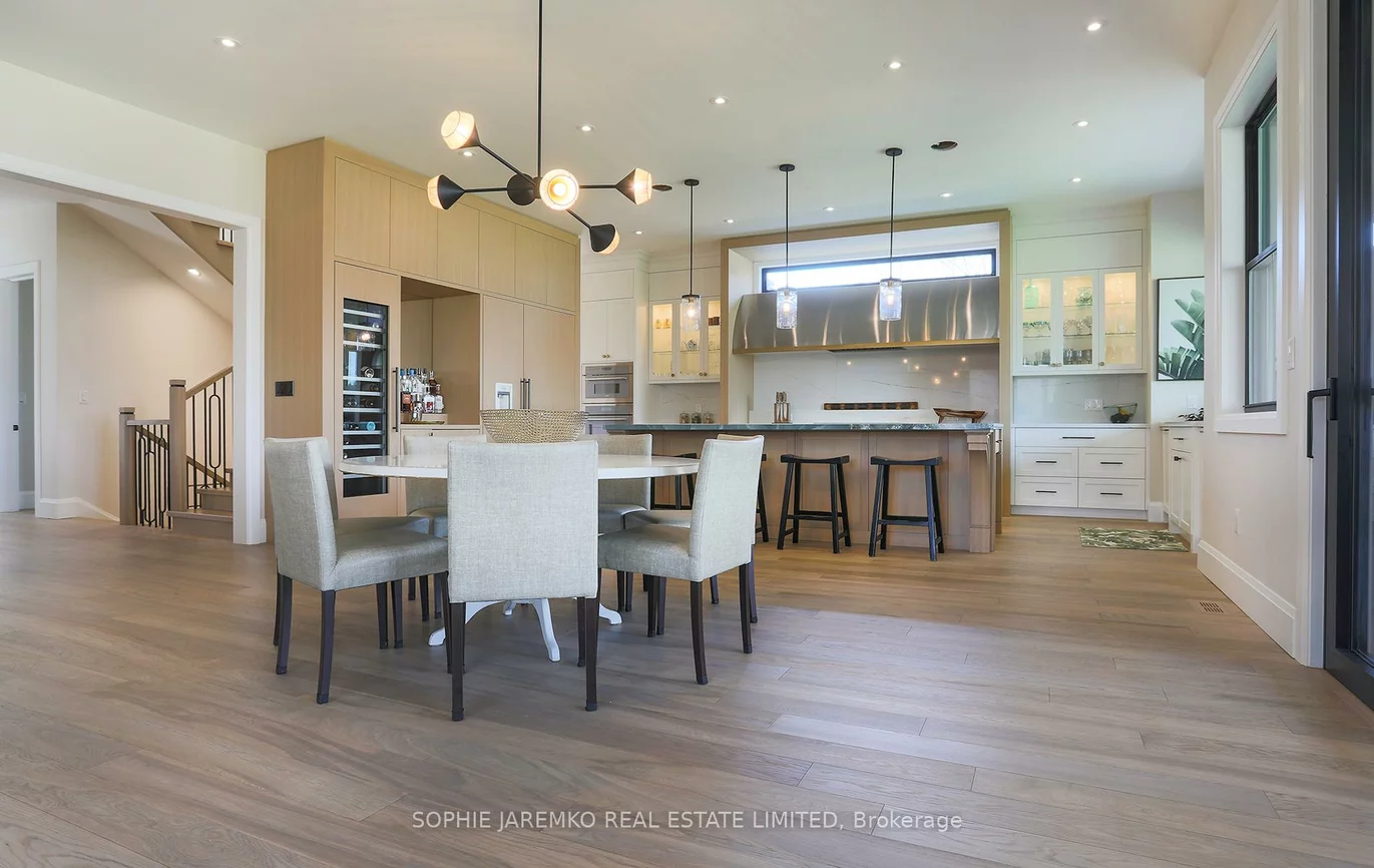 939, Melton, Lakeview, Mississauga