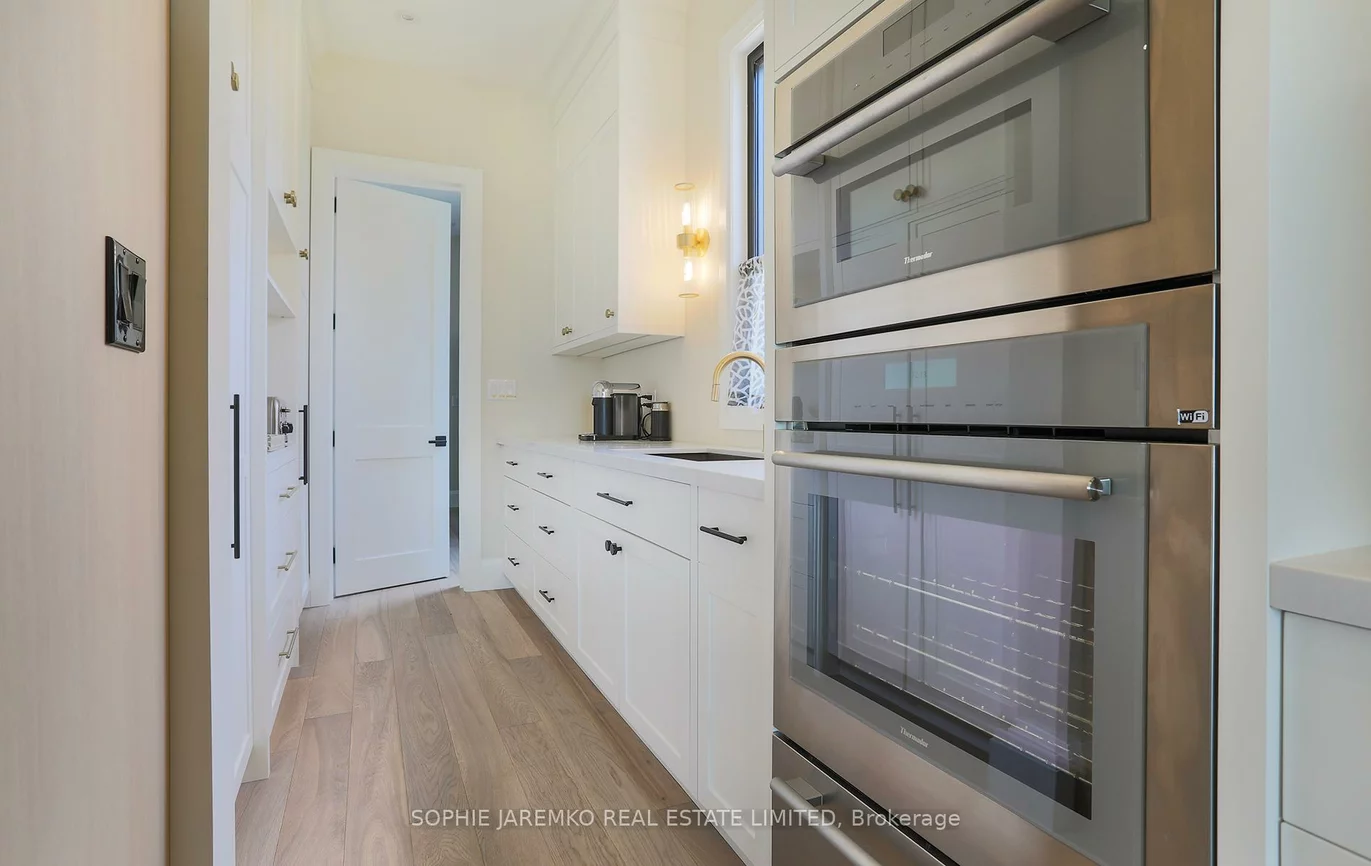939, Melton, Lakeview, Mississauga