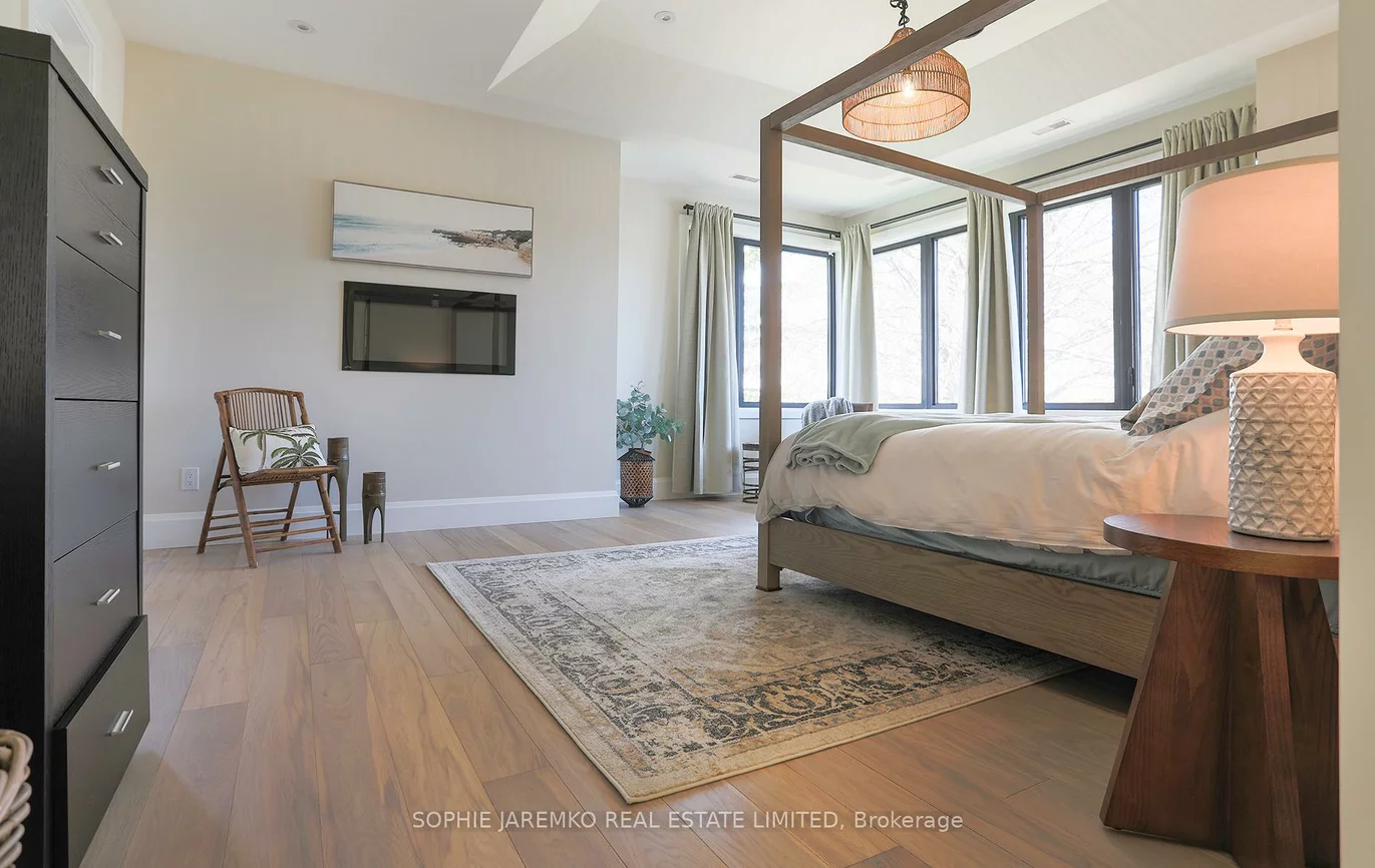 939, Melton, Lakeview, Mississauga
