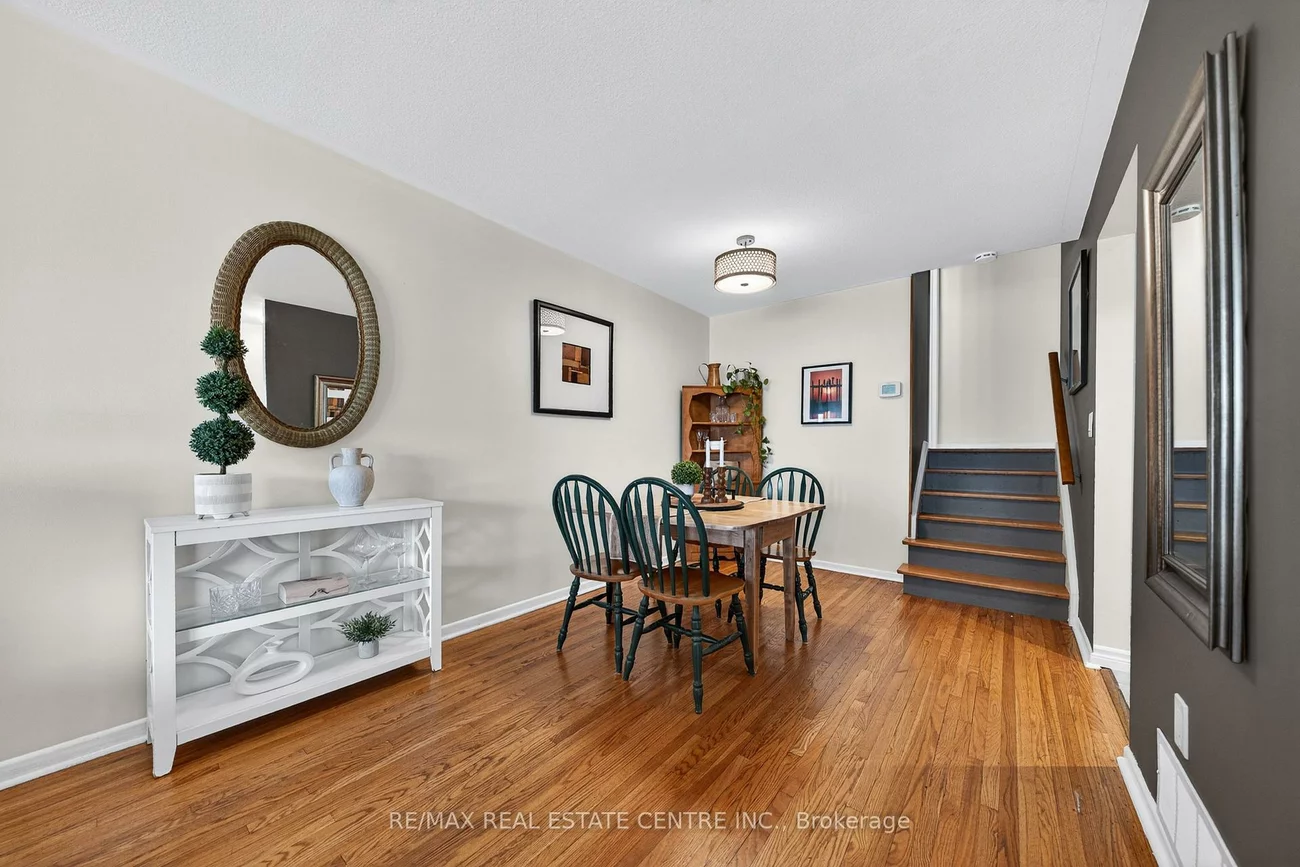 1177, Westerdam, Applewood, Mississauga
