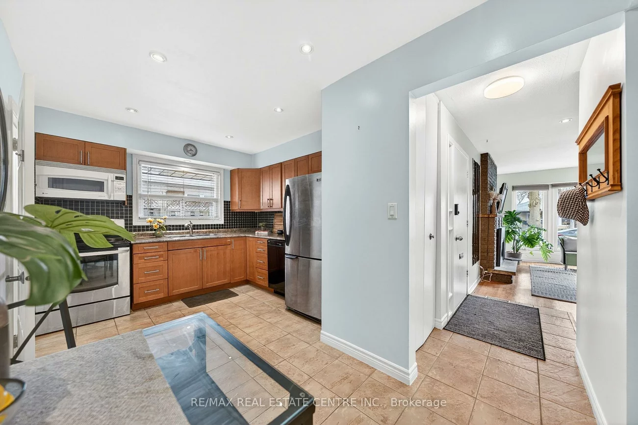 1177, Westerdam, Applewood, Mississauga