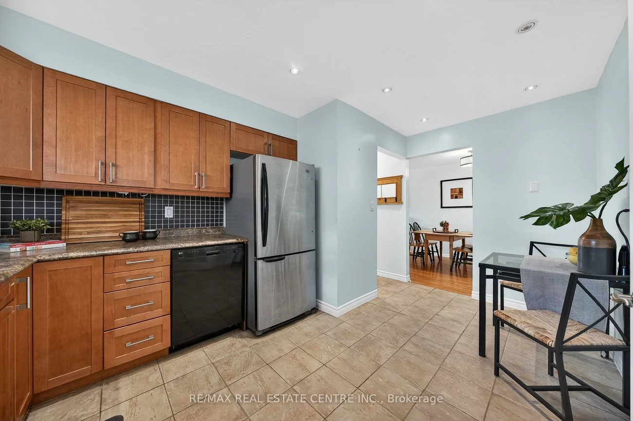 1177, Westerdam, Applewood, Mississauga