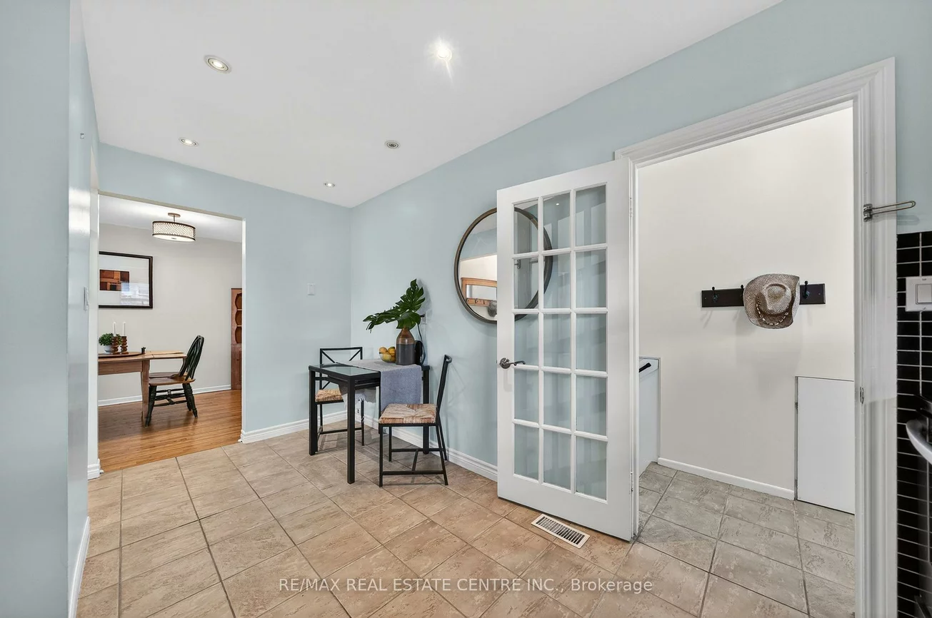 1177, Westerdam, Applewood, Mississauga