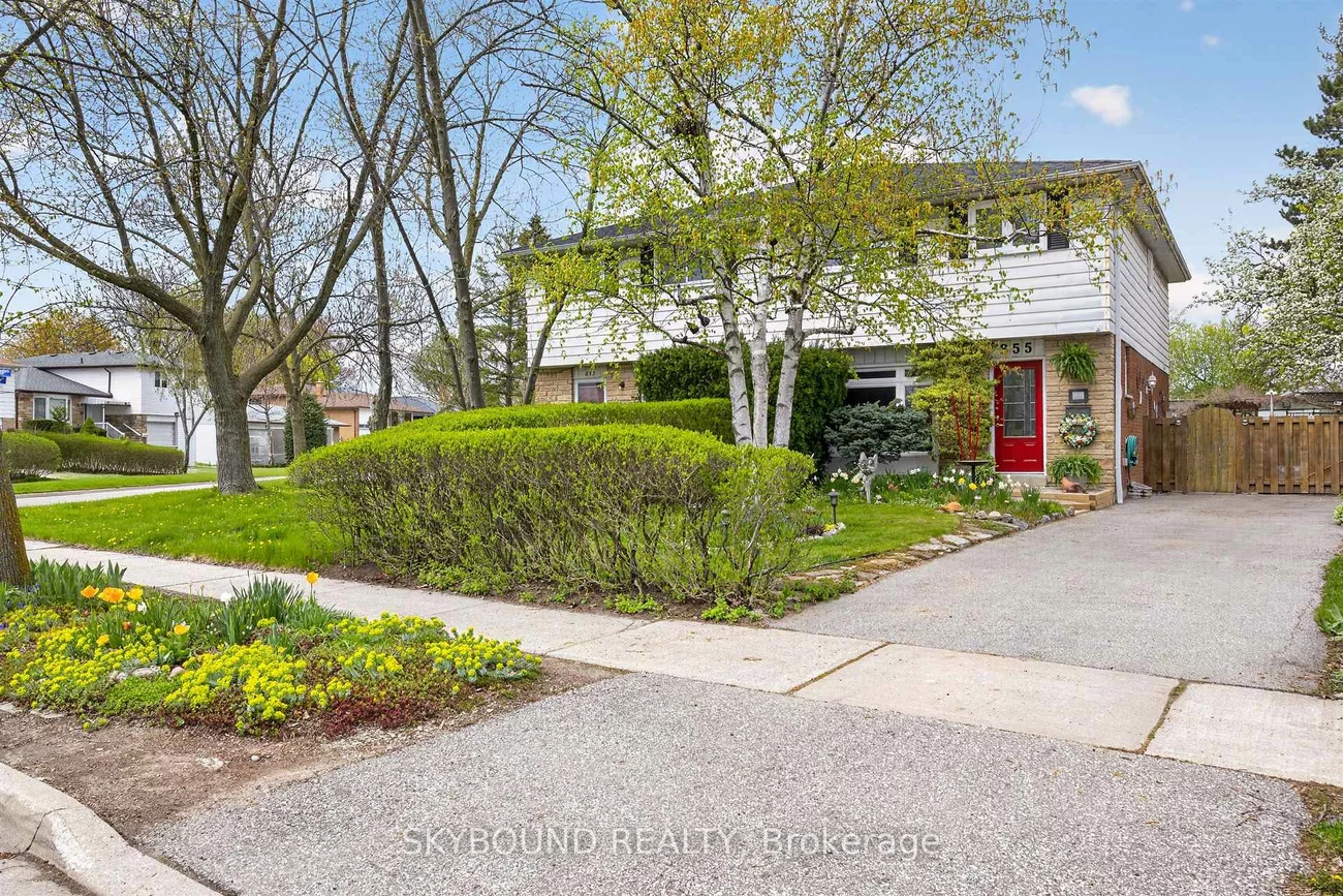855, Flagship, Applewood, Mississauga