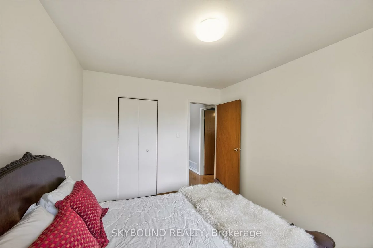 855, Flagship, Applewood, Mississauga