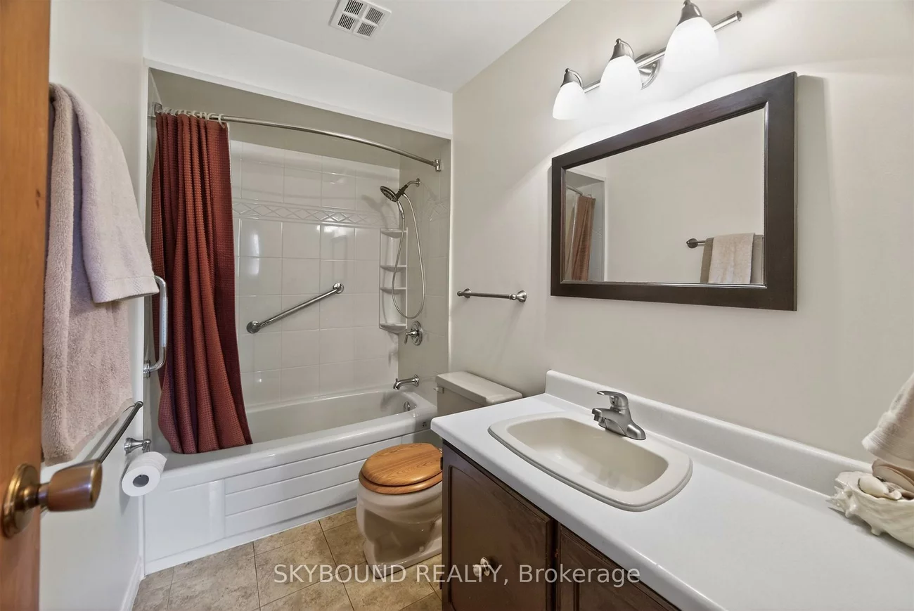 855, Flagship, Applewood, Mississauga