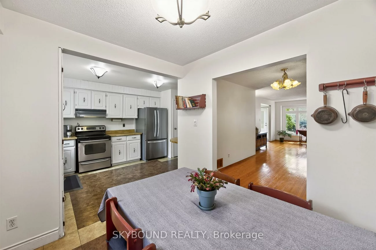 855, Flagship, Applewood, Mississauga