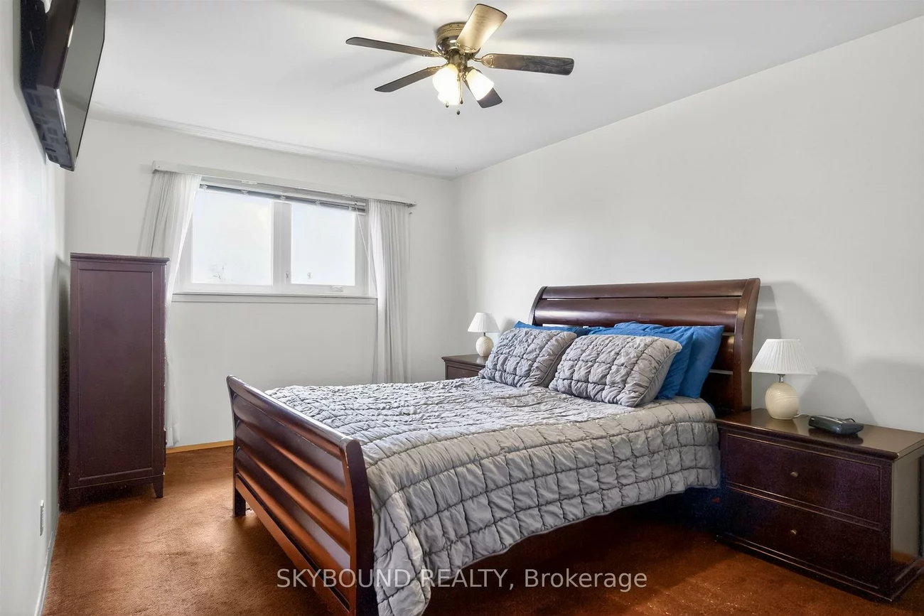 855, Flagship, Applewood, Mississauga
