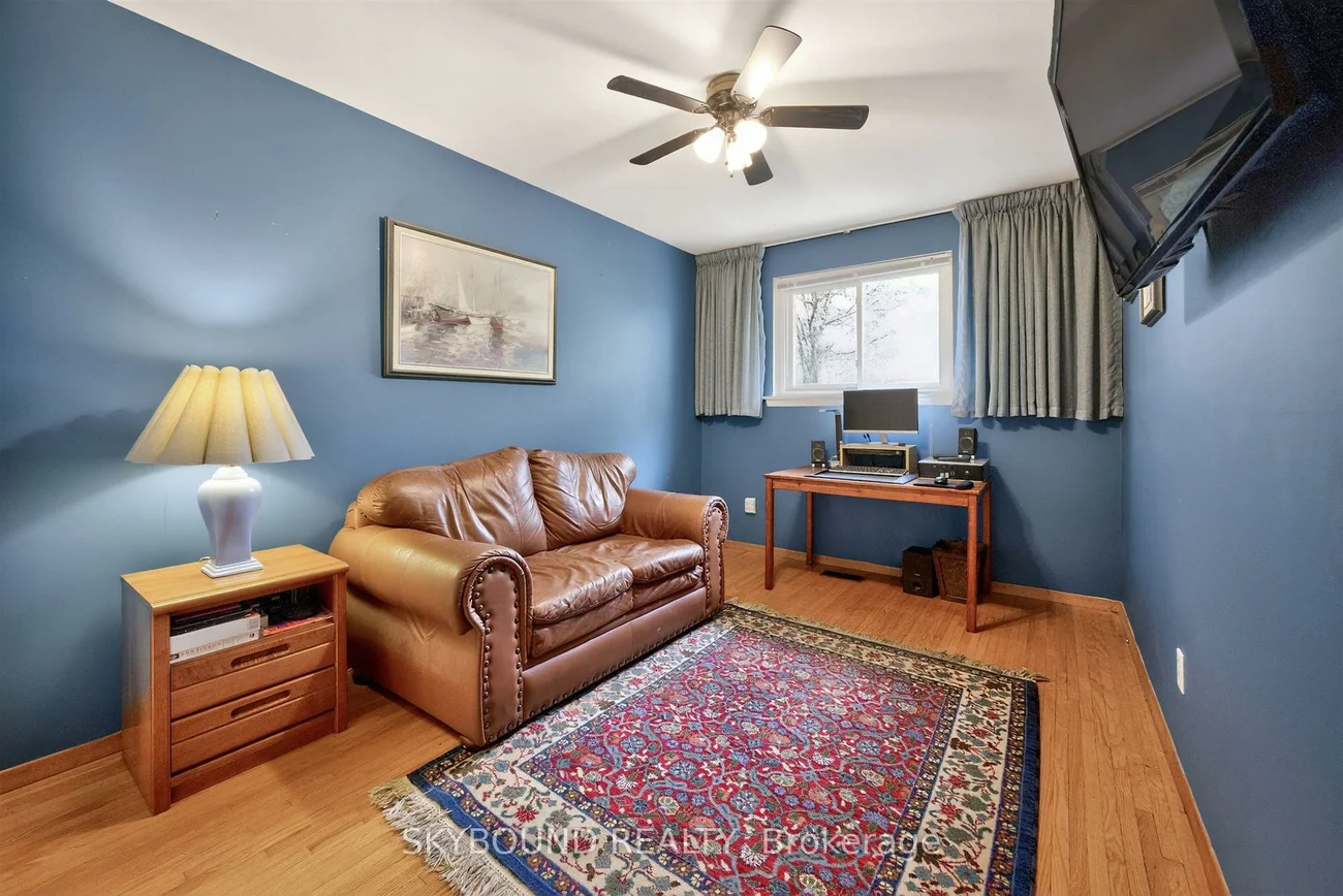 855, Flagship, Applewood, Mississauga