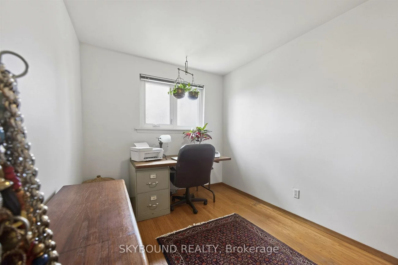 855, Flagship, Applewood, Mississauga