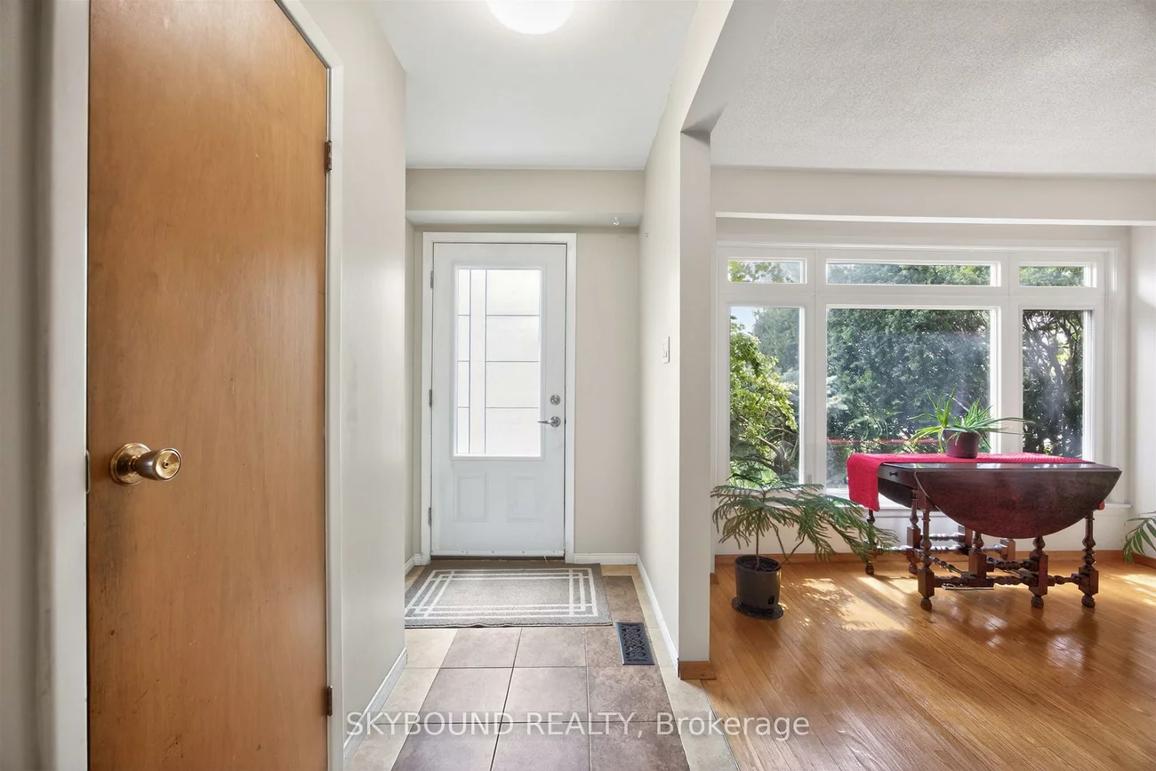 855, Flagship, Applewood, Mississauga