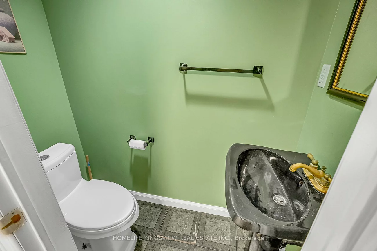 5502, Cosmic, Hurontario, Mississauga