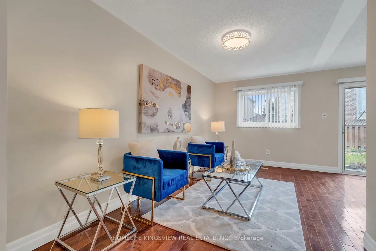 5502, Cosmic, Hurontario, Mississauga
