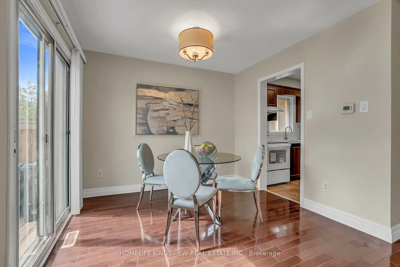 5502, Cosmic, Hurontario, Mississauga