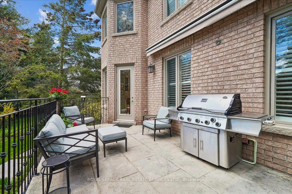1726, The Pines, Clarkson, Mississauga