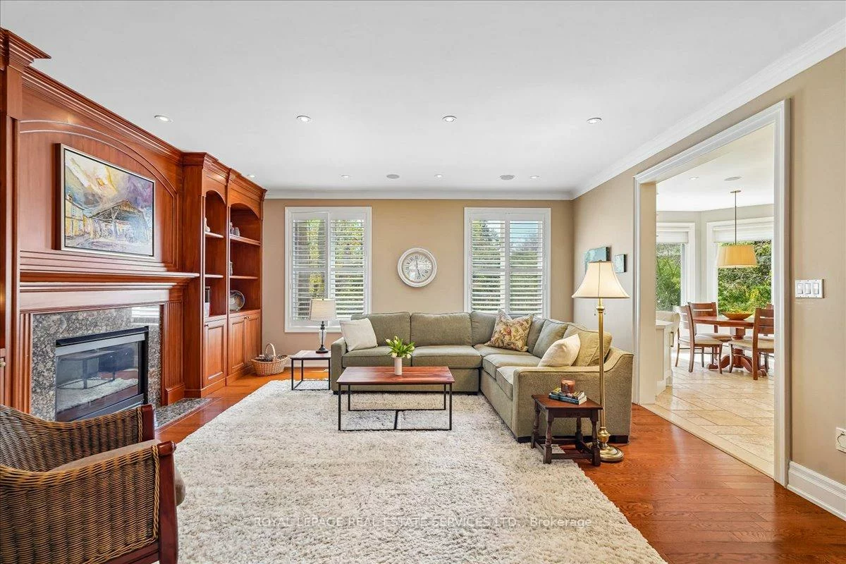 1726, The Pines, Clarkson, Mississauga