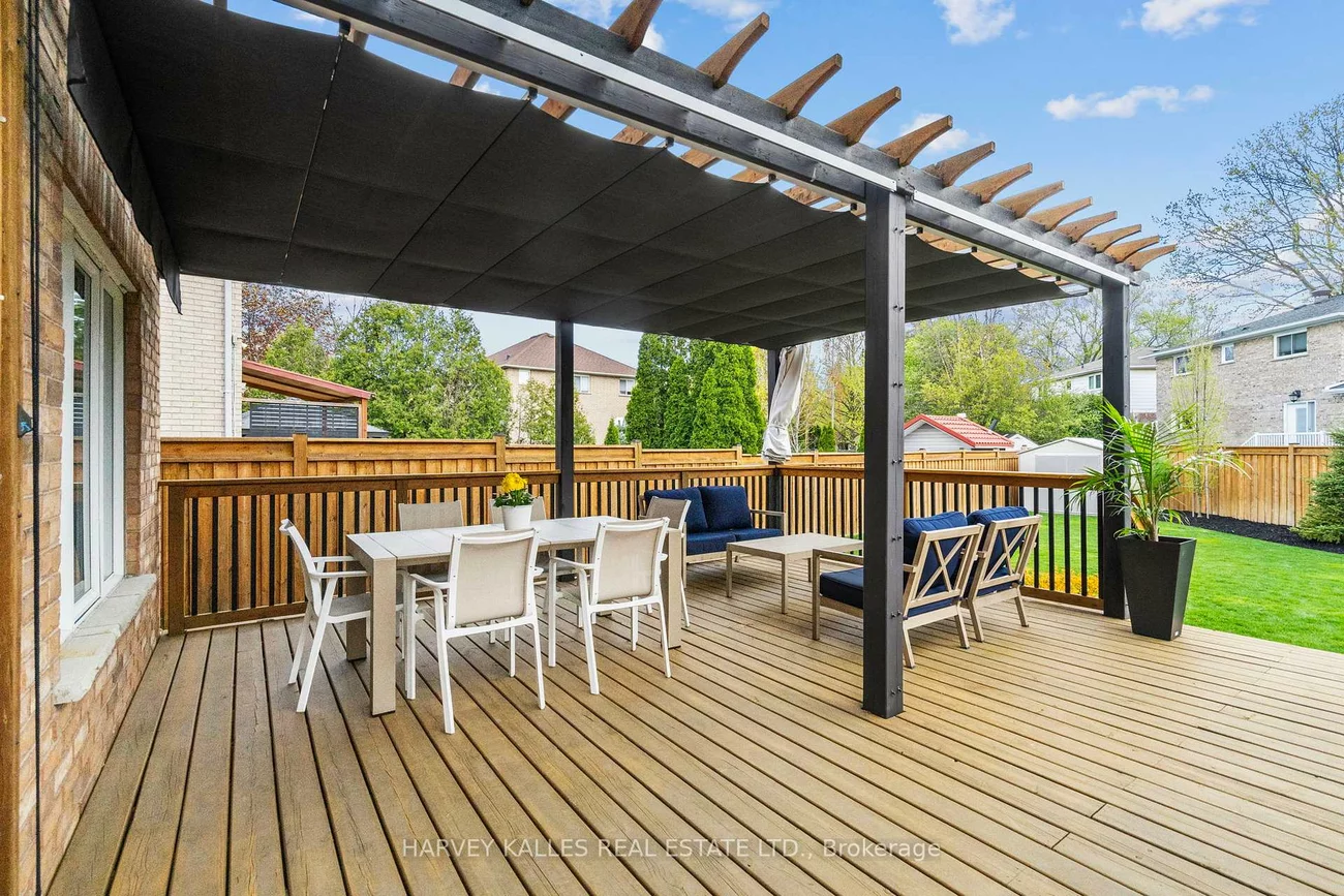 2134, Danube, Sheridan, Mississauga