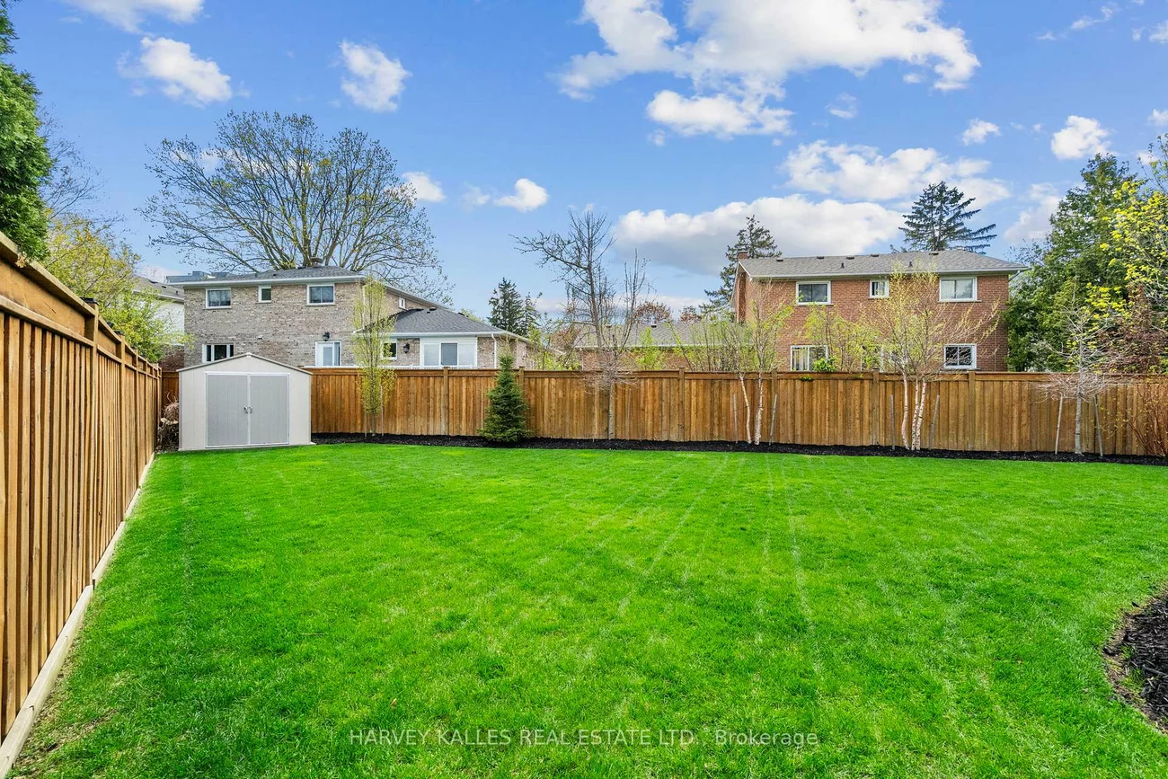 2134, Danube, Sheridan, Mississauga