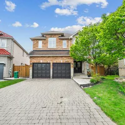2134, Danube, Sheridan, Mississauga