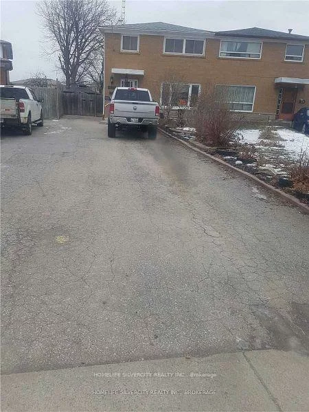 7585, Wrenwood, Malton, Mississauga