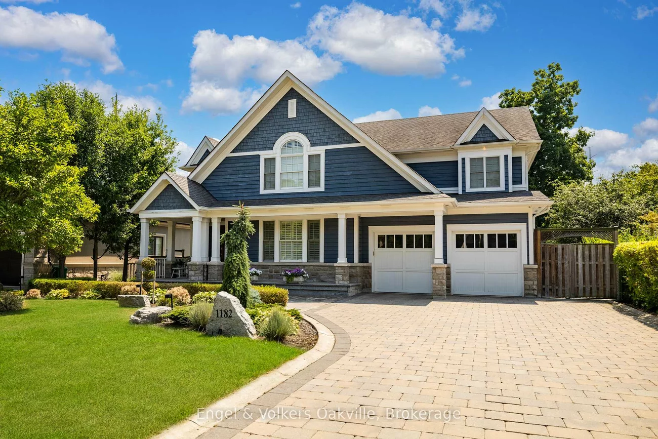 1182, Streambank, Lorne Park, Mississauga