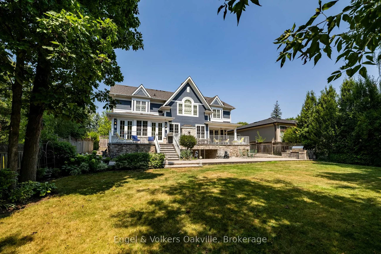 1182, Streambank, Lorne Park, Mississauga