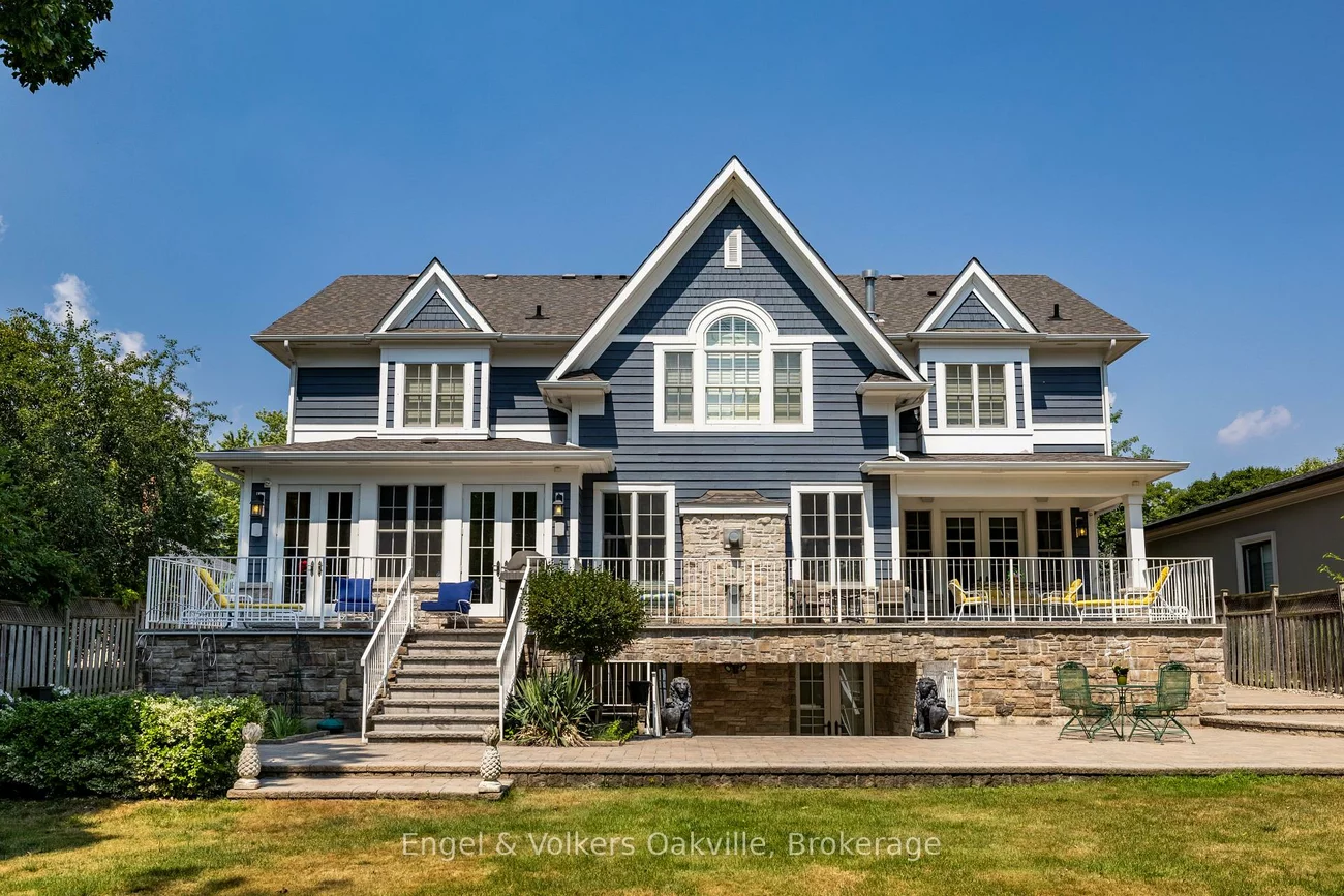 1182, Streambank, Lorne Park, Mississauga