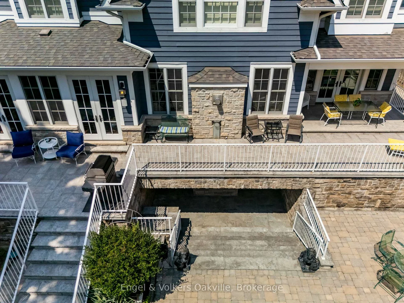 1182, Streambank, Lorne Park, Mississauga