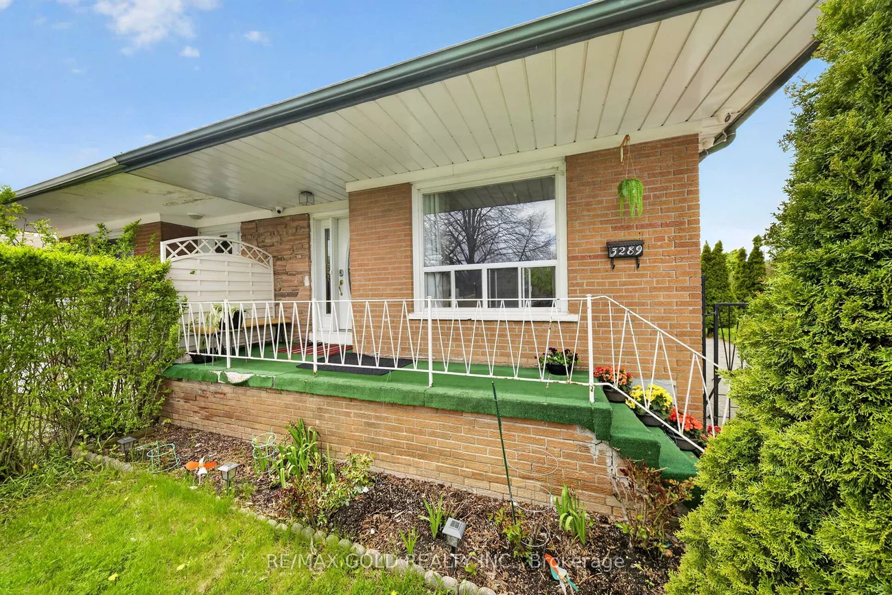 3289, Victory, Malton, Mississauga